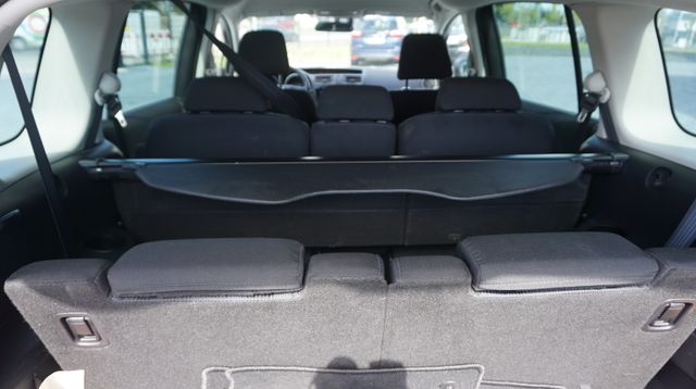 Fahrzeugabbildung Mazda 5 NAVIGATION+7 SITZE+SITZHEIZUNG+TEMOP+PDC Editi