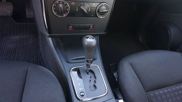 Fahrzeugabbildung Mercedes-Benz A 160 AUTOMATIK+SITZHEIZUNG+TEMPOMAT+PDC