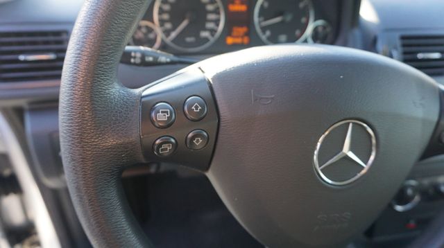 Fahrzeugabbildung Mercedes-Benz A 160 AUTOMATIK+SITZHEIZUNG+TEMPOMAT+PDC