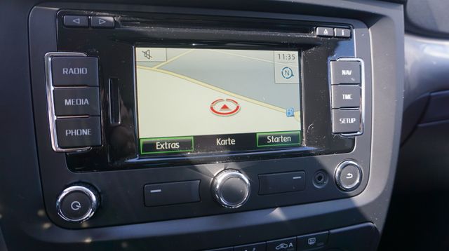 Fahrzeugabbildung Skoda Yeti AUTOMATIK+NAVIGATION+ALLRAD+SHZ+TEMPO Elega