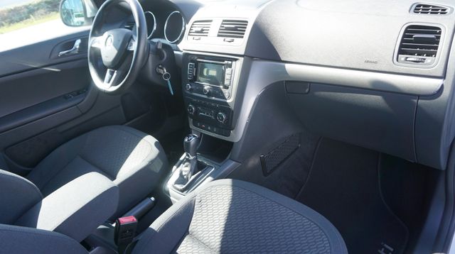 Fahrzeugabbildung Skoda Yeti AUTOMATIK+NAVIGATION+ALLRAD+SHZ+TEMPO Elega