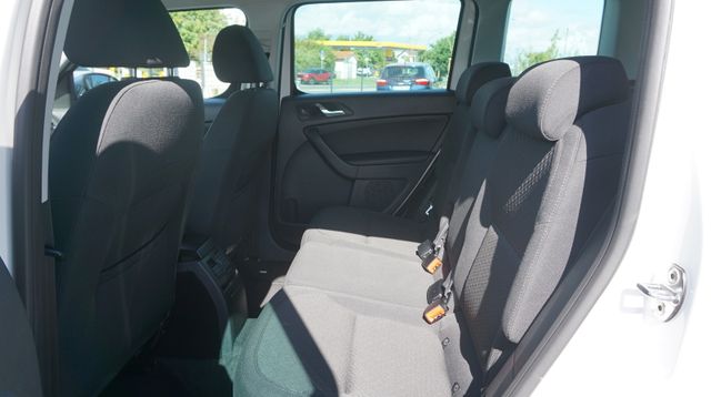 Fahrzeugabbildung Skoda Yeti AUTOMATIK+NAVIGATION+ALLRAD+SHZ+TEMPO Elega