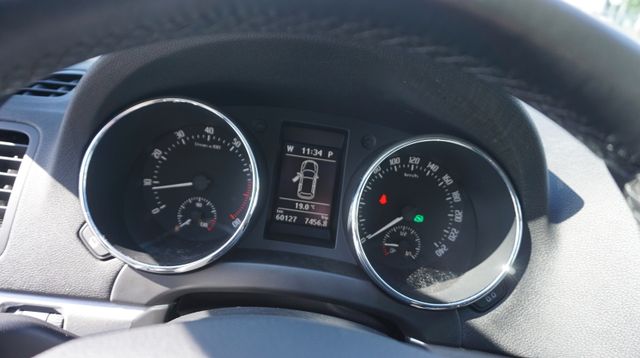 Fahrzeugabbildung Skoda Yeti AUTOMATIK+NAVIGATION+ALLRAD+SHZ+TEMPO Elega