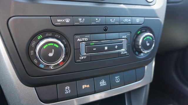 Fahrzeugabbildung Skoda Yeti AUTOMATIK+NAVIGATION+ALLRAD+SHZ+TEMPO Elega