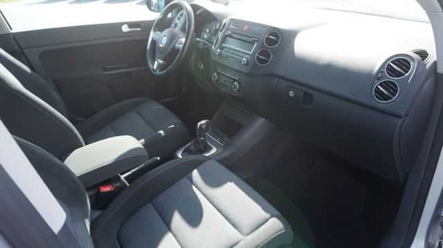 Fahrzeugabbildung Volkswagen Golf VI Plus AUTOMATIK+SITZHEIZUNG+TEMPOMAT+PDC