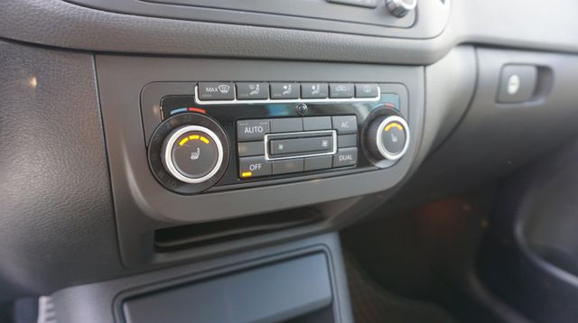 Fahrzeugabbildung Volkswagen Golf VI Plus AUTOMATIK+SITZHEIZUNG+TEMPOMAT+PDC