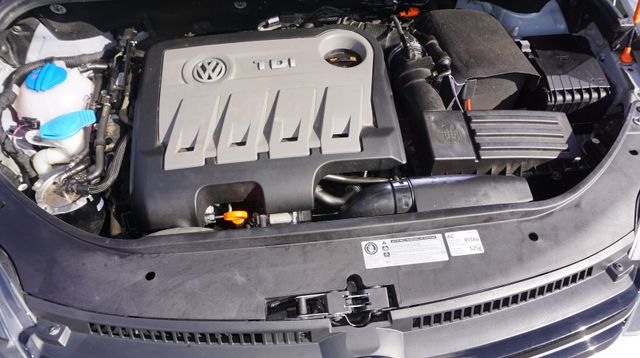 Fahrzeugabbildung Volkswagen Golf VI Plus AUTOMATIK+SITZHEIZUNG+TEMPOMAT+PDC