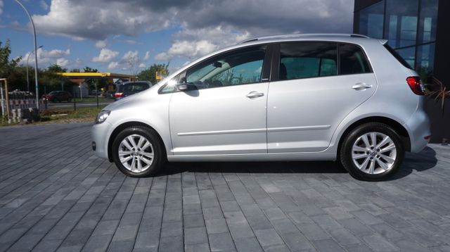 Fahrzeugabbildung Volkswagen Golf VI Plus AUTOMATIK+SITZHEIZUNG+TEMPOMAT+PDC