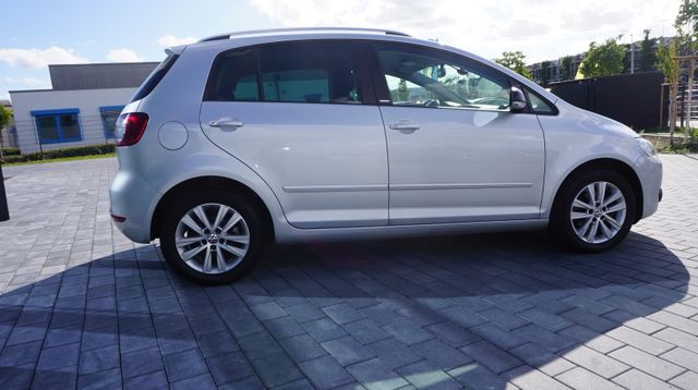 Fahrzeugabbildung Volkswagen Golf VI Plus AUTOMATIK+SITZHEIZUNG+TEMPOMAT+PDC
