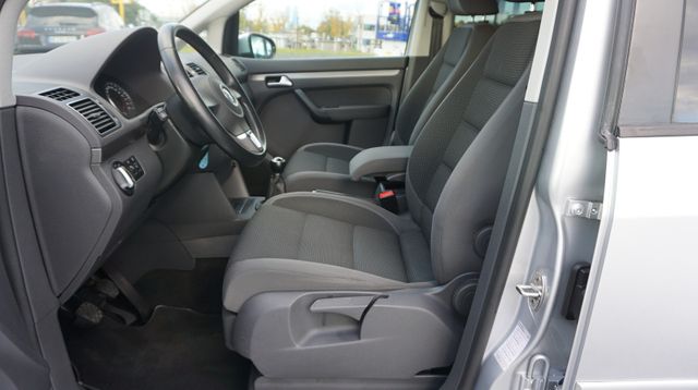 Fahrzeugabbildung Volkswagen Touran NAVIGATION+7 SITZE+SITZHEIZUNG+PDC Comfor