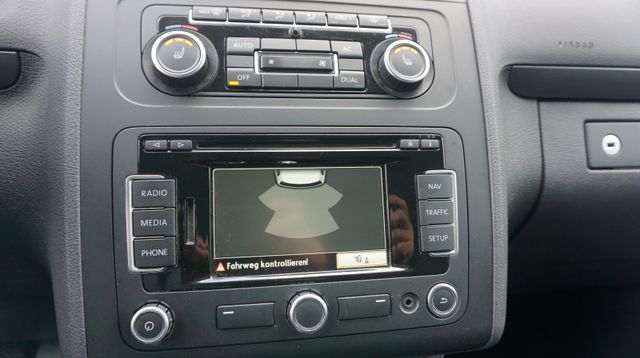 Fahrzeugabbildung Volkswagen Touran NAVIGATION+7 SITZE+SITZHEIZUNG+PDC Comfor