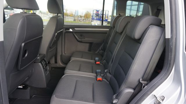 Fahrzeugabbildung Volkswagen Touran NAVIGATION+7 SITZE+SITZHEIZUNG+PDC Comfor