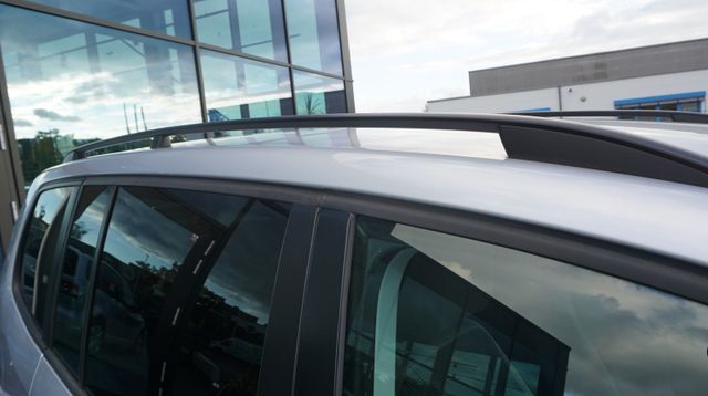 Fahrzeugabbildung Volkswagen Touran NAVIGATION+7 SITZE+SITZHEIZUNG+PDC Comfor
