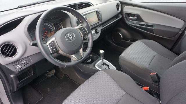 Fahrzeugabbildung Toyota Yaris AUTOMATIK+NAVIGATION+KAMERA+TEMPOMAT Comfo