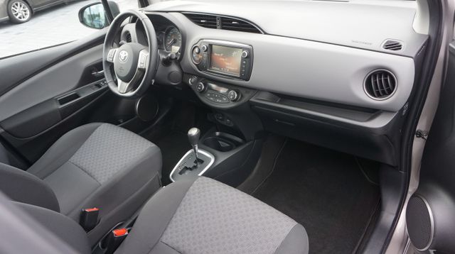 Fahrzeugabbildung Toyota Yaris AUTOMATIK+NAVIGATION+KAMERA+TEMPOMAT Comfo