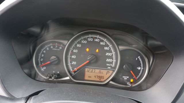 Fahrzeugabbildung Toyota Yaris AUTOMATIK+NAVIGATION+KAMERA+TEMPOMAT Comfo