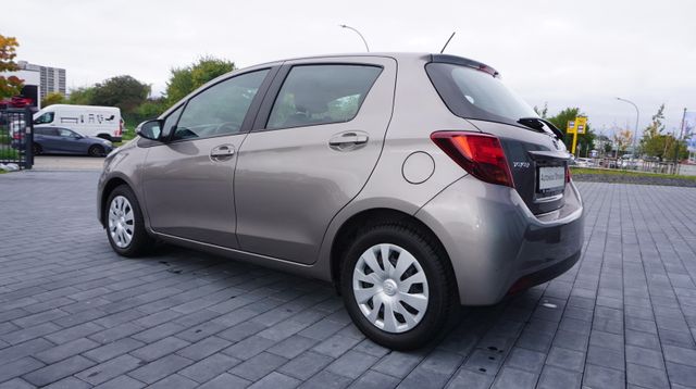 Fahrzeugabbildung Toyota Yaris AUTOMATIK+NAVIGATION+KAMERA+TEMPOMAT Comfo
