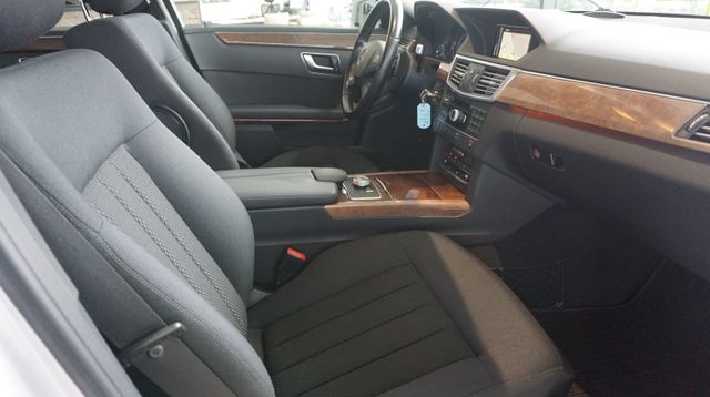 Fahrzeugabbildung Mercedes-Benz E 200 CDI BlueEfficiency AUTOM+NAVI+SHZ+TEMPO