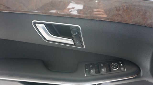 Fahrzeugabbildung Mercedes-Benz E 200 CDI BlueEfficiency AUTOM+NAVI+SHZ+TEMPO