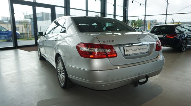 Fahrzeugabbildung Mercedes-Benz E 200 CDI BlueEfficiency AUTOM+NAVI+SHZ+TEMPO