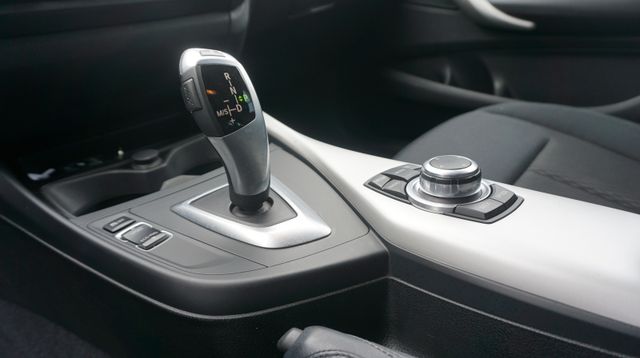 Fahrzeugabbildung BMW 116 AUTOMATIK+NAVIGATION+PDC