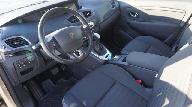Fahrzeugabbildung Renault Scenic III Limited AUTOMATIK+NAVIGATION+SHZ+PD
