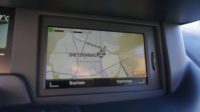 Fahrzeugabbildung Renault Scenic III Limited AUTOMATIK+NAVIGATION+SHZ+PD