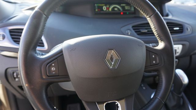 Fahrzeugabbildung Renault Scenic III Limited AUTOMATIK+NAVIGATION+SHZ+PD