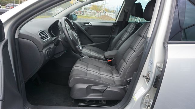 Fahrzeugabbildung Volkswagen Golf Golf VI Match AUTOMATIK+SHZ+TEMPOAT+PDC+