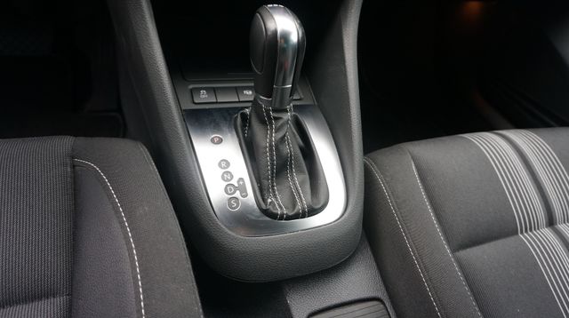 Fahrzeugabbildung Volkswagen Golf Golf VI Match AUTOMATIK+SHZ+TEMPOAT+PDC+