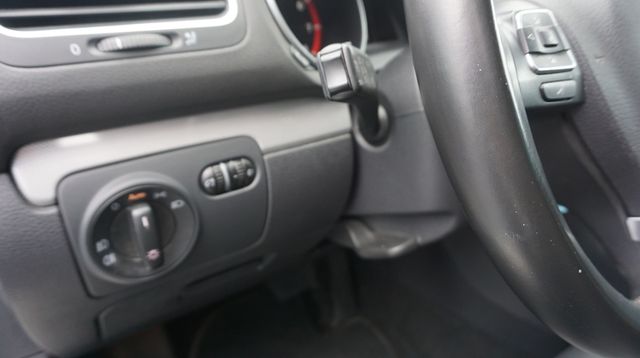 Fahrzeugabbildung Volkswagen Golf Golf VI Match AUTOMATIK+SHZ+TEMPOAT+PDC+