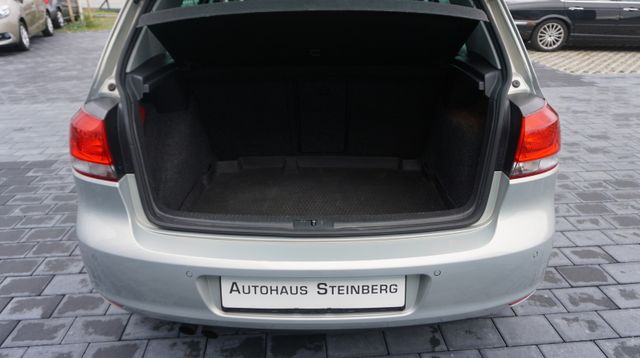Fahrzeugabbildung Volkswagen Golf Golf VI Match AUTOMATIK+SHZ+TEMPOAT+PDC+