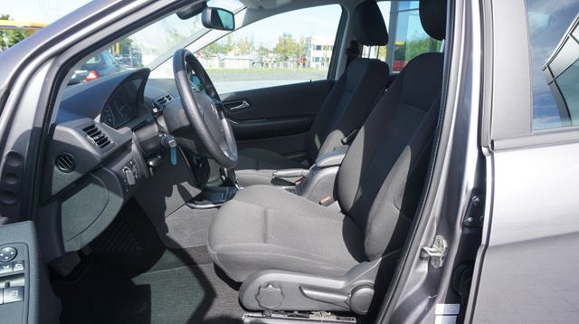 Fahrzeugabbildung Mercedes-Benz A 180 A 180 AUTOMATIK+SITZHEIZUNG+TEMPOMAT+PDC