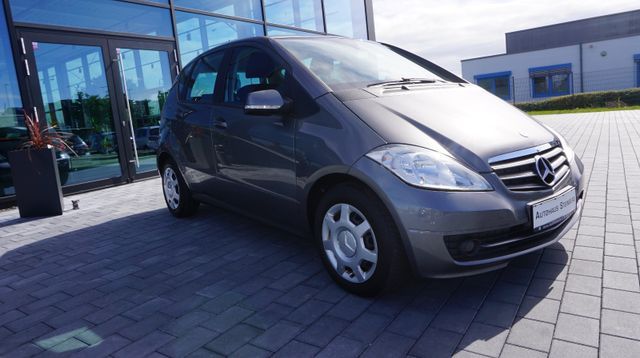 Fahrzeugabbildung Mercedes-Benz A 180 A 180 AUTOMATIK+SITZHEIZUNG+TEMPOMAT+PDC