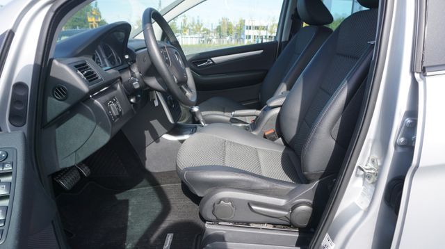 Fahrzeugabbildung Mercedes-Benz B 180 B 180 AUTOMATIK+NAVIGATION+SHZ+TEMPOMAT+
