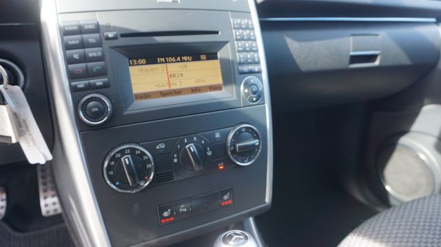 Fahrzeugabbildung Mercedes-Benz B 180 B 180 AUTOMATIK+NAVIGATION+SHZ+TEMPOMAT+