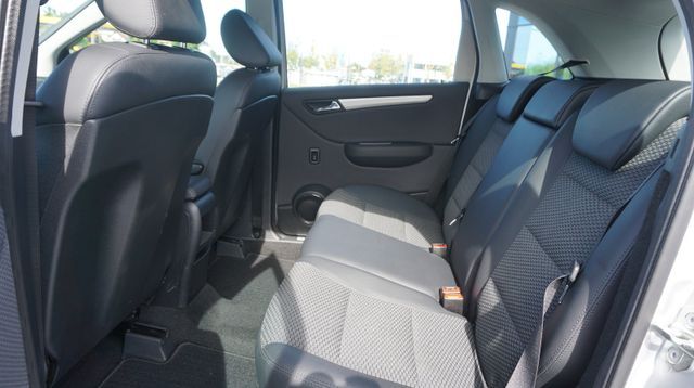 Fahrzeugabbildung Mercedes-Benz B 180 B 180 AUTOMATIK+NAVIGATION+SHZ+TEMPOMAT+