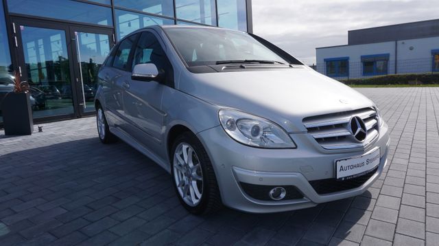 Fahrzeugabbildung Mercedes-Benz B 180 B 180 AUTOMATIK+NAVIGATION+SHZ+TEMPOMAT+