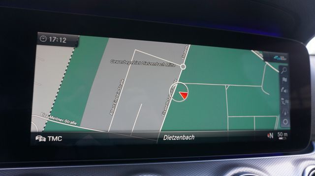 Fahrzeugabbildung Mercedes-Benz E 300 AUTOMATIK+NAVIGATION+SHZ+TEMPOM+XENON E 30