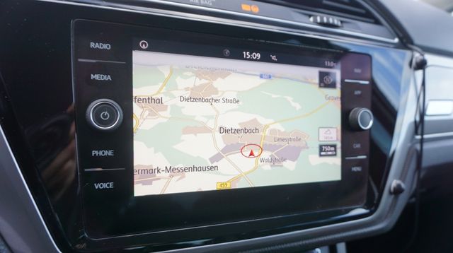 Fahrzeugabbildung Volkswagen Touran AUTOMATIK+NAVI+SHZ+TEMPOMAT Touran Trendl