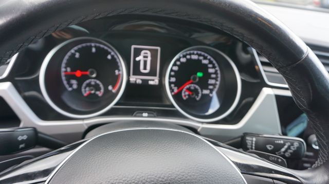 Fahrzeugabbildung Volkswagen Touran AUTOMATIK+NAVI+SHZ+TEMPOMAT Touran Trendl