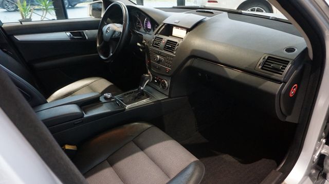 Fahrzeugabbildung Mercedes-Benz C 180 T CGI AUTOMATIK+TEMPOMAT+SHZ+PDC
