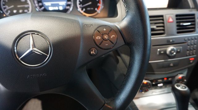 Fahrzeugabbildung Mercedes-Benz C 180 T CGI AUTOMATIK+TEMPOMAT+SHZ+PDC