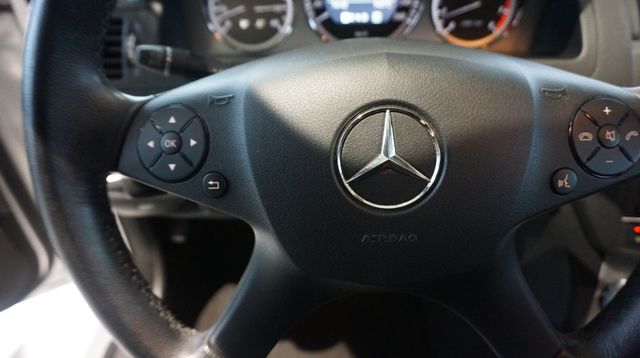 Fahrzeugabbildung Mercedes-Benz C 180 T CGI AUTOMATIK+TEMPOMAT+SHZ+PDC