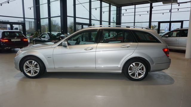 Fahrzeugabbildung Mercedes-Benz C 180 T CGI AUTOMATIK+TEMPOMAT+SHZ+PDC