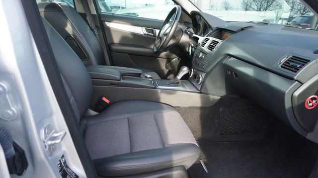 Fahrzeugabbildung Mercedes-Benz C 180 CGI BlueEfficiency AUTOMATIK+SHZ+TEMPOMAT+