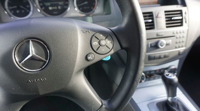 Fahrzeugabbildung Mercedes-Benz C 180 CGI BlueEfficiency AUTOMATIK+SHZ+TEMPOMAT+