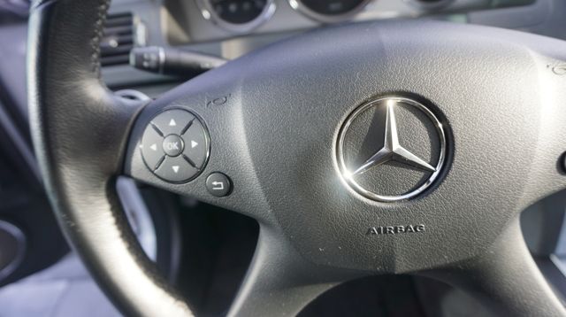 Fahrzeugabbildung Mercedes-Benz C 180 CGI BlueEfficiency AUTOMATIK+SHZ+TEMPOMAT+