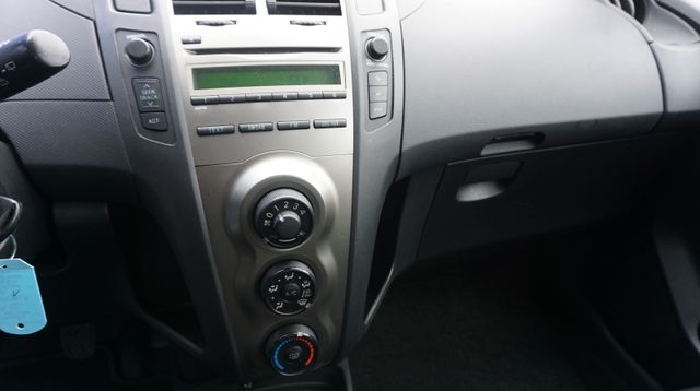 Fahrzeugabbildung Toyota Yaris KLIMA+EINPARKHILFE+TÜV ASU NEU Cool+