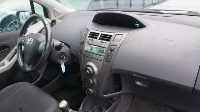 Fahrzeugabbildung Toyota Yaris KLIMA+EINPARKHILFE+TÜV ASU NEU Cool+
